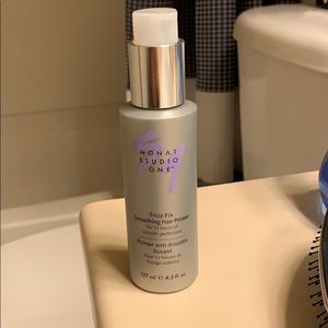 Monat Frizz Fix Primer